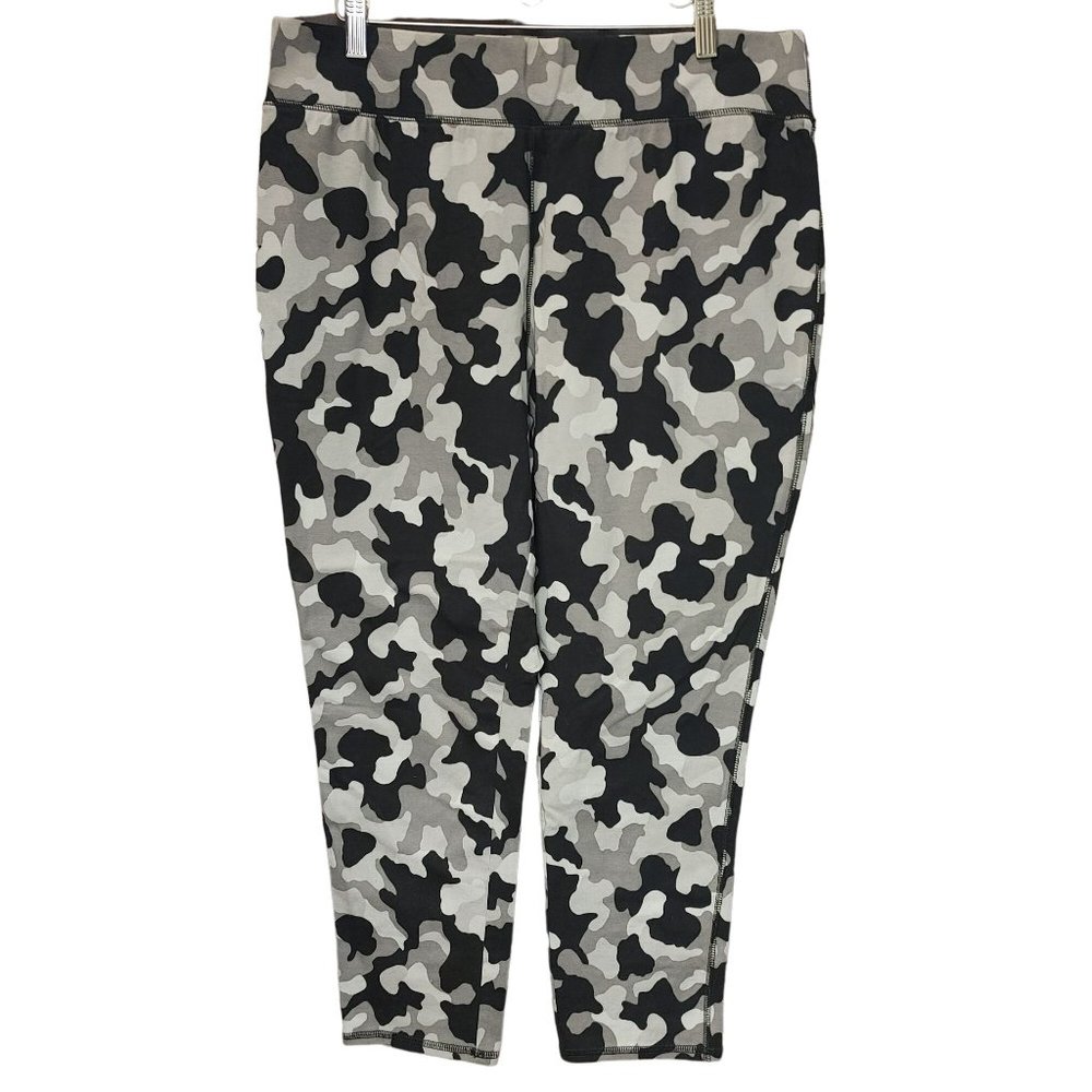 D & Co. Women's Activewear Black/Gray Capri Leggings Large